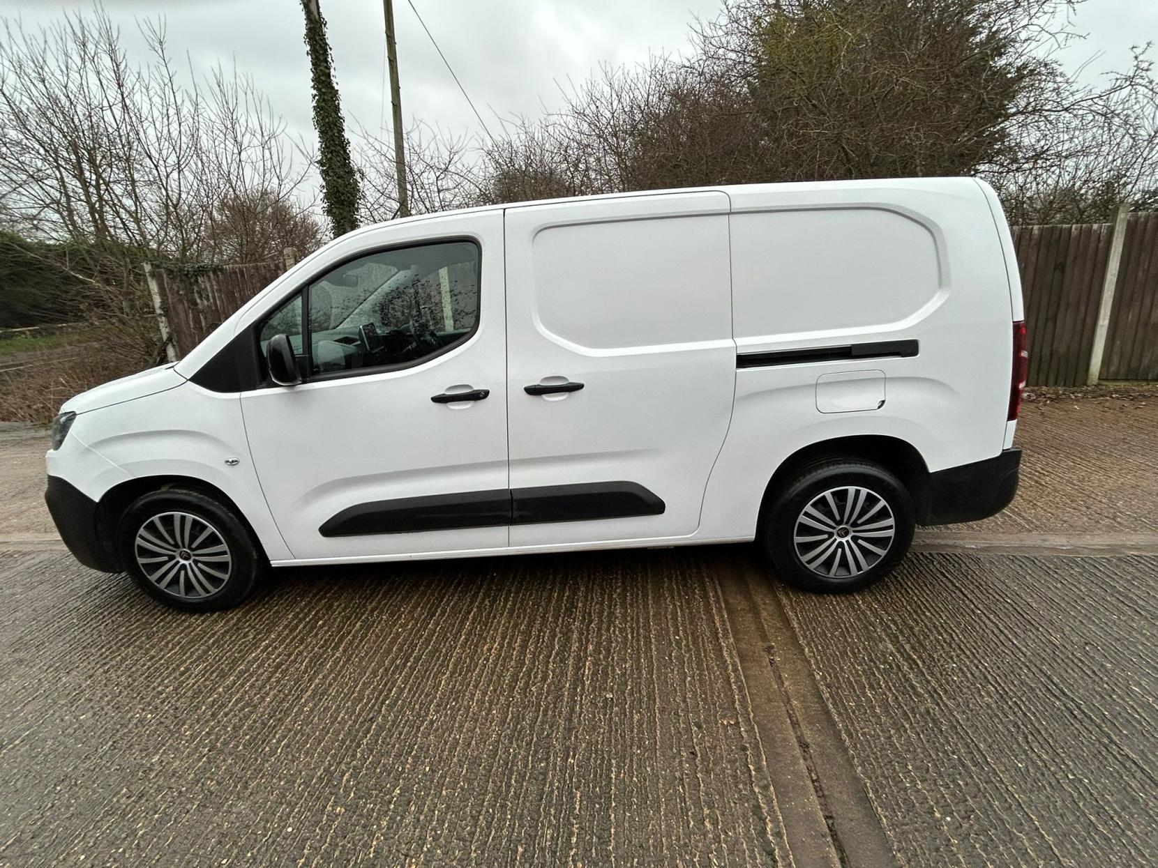 Citroen Berlingo 1.5 BlueHDi 850 Enterprise XL Pro Crew Van Double Cab 6dr Diesel Manual LWB Euro 6 (s/s) (100 ps)