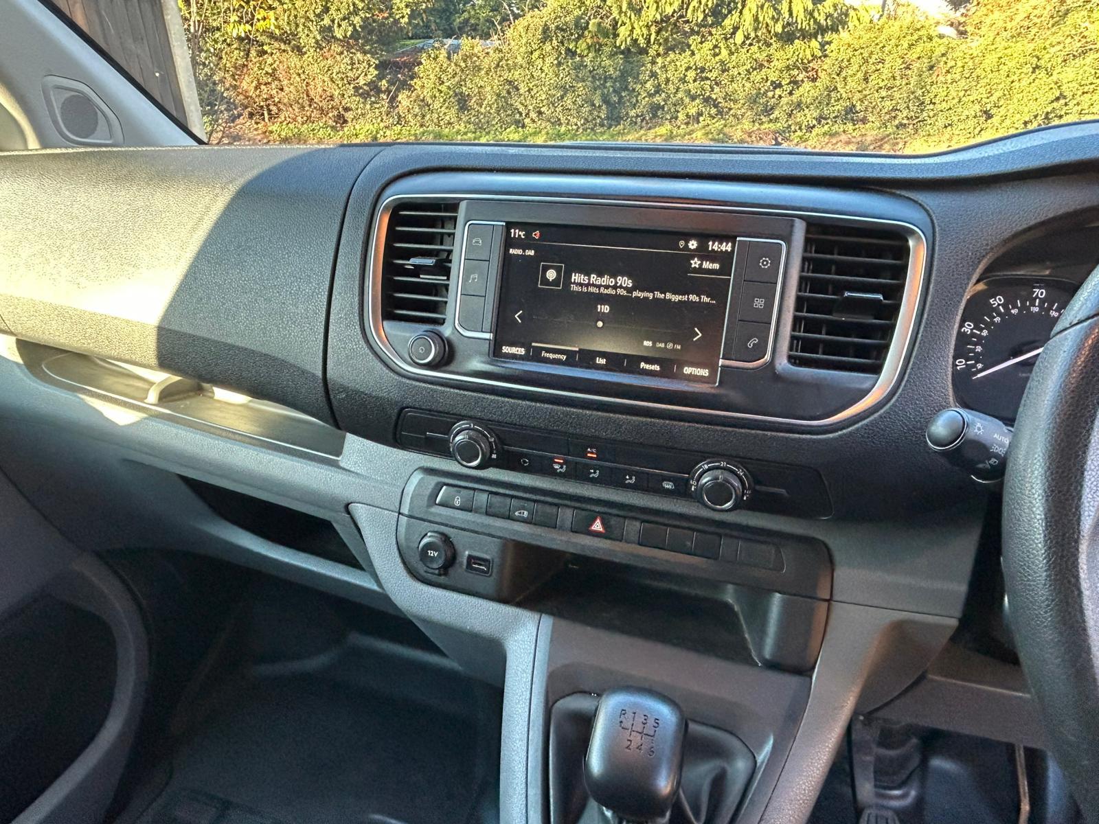 Vauxhall Vivaro 1.5 Turbo D 2900 Dynamic Panel Van 6dr Diesel Manual L2 H1 Euro 6 (s/s) (100 ps)