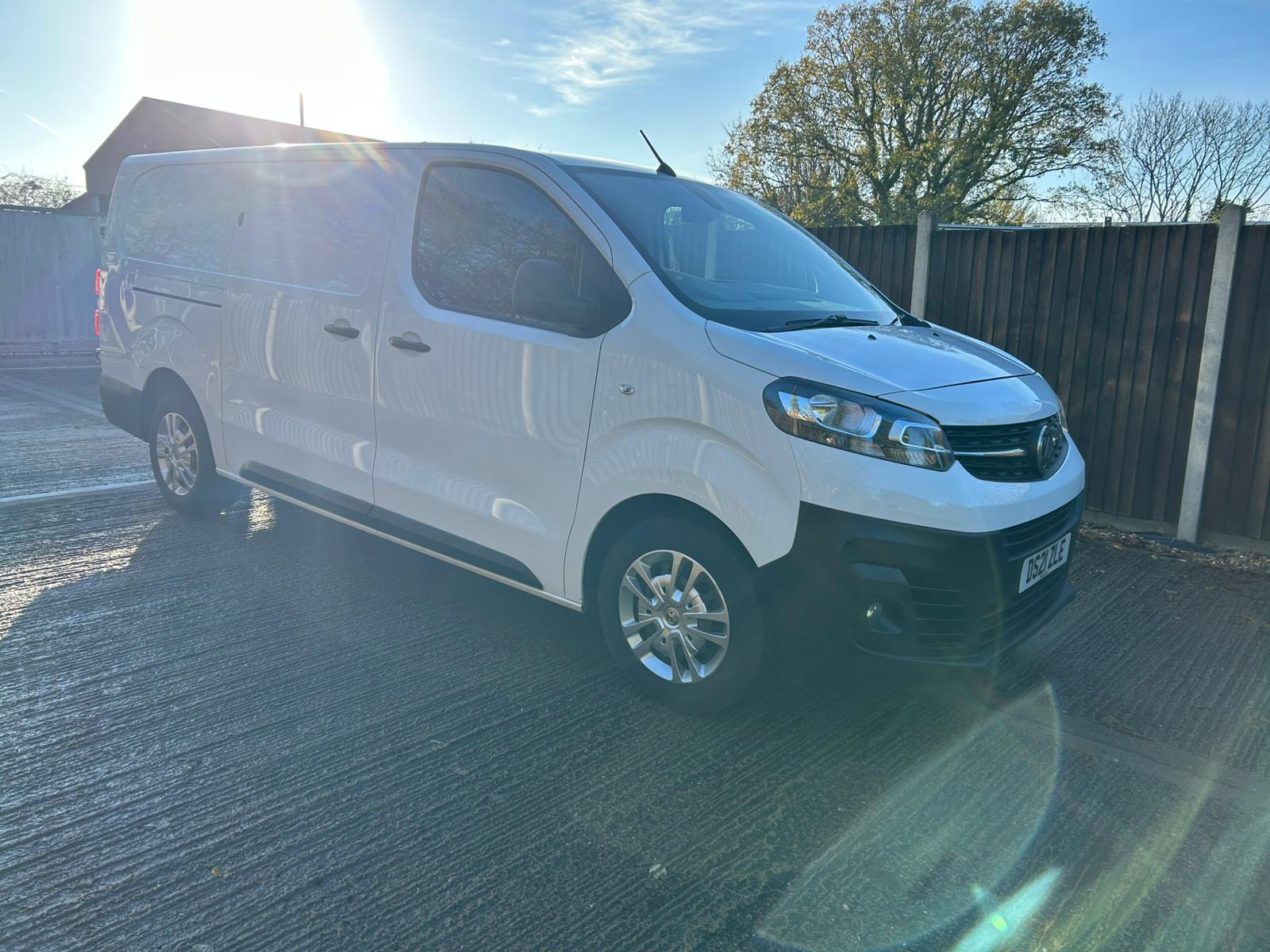 Vauxhall Vivaro 1.5 Turbo D 2900 Dynamic Panel Van 6dr Diesel Manual L2 H1 Euro 6 (s/s) (100 ps)