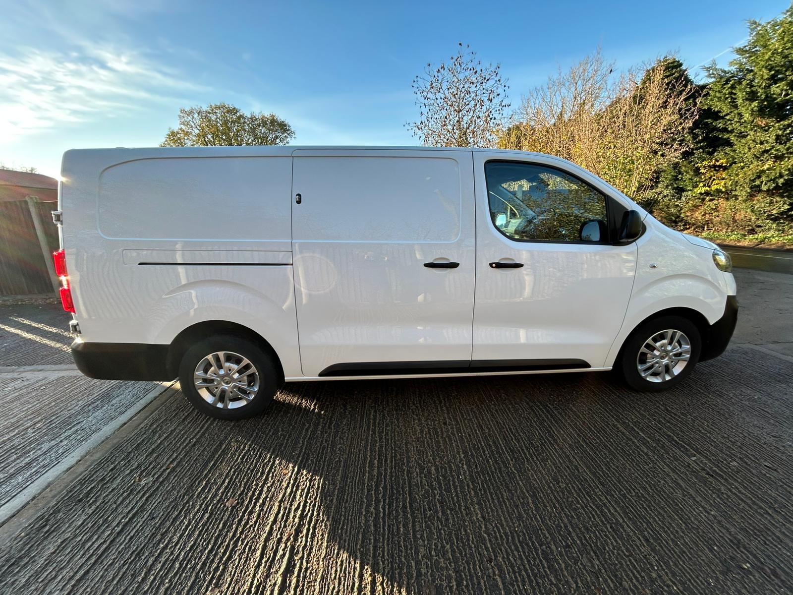 Vauxhall Vivaro 1.5 Turbo D 2900 Dynamic Panel Van 6dr Diesel Manual L2 H1 Euro 6 (s/s) (100 ps)