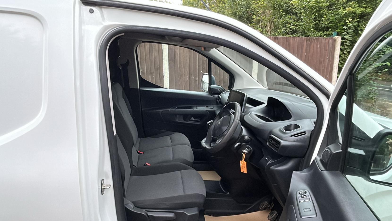 Peugeot Partner 1.5 BlueHDi 1000 Professional Standard Panel Van 5dr Diesel Manual SWB Euro 6 (s/s) (100 bhp)