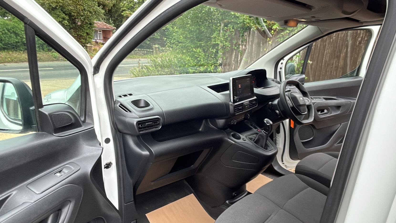 Peugeot Partner 1.5 BlueHDi 1000 Professional Standard Panel Van 5dr Diesel Manual SWB Euro 6 (s/s) (100 bhp)