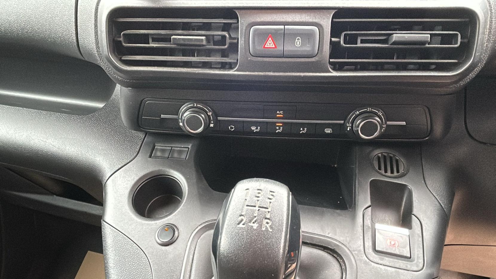 Peugeot Partner 1.5 BlueHDi 1000 Professional Standard Panel Van 5dr Diesel Manual SWB Euro 6 (s/s) (100 bhp)