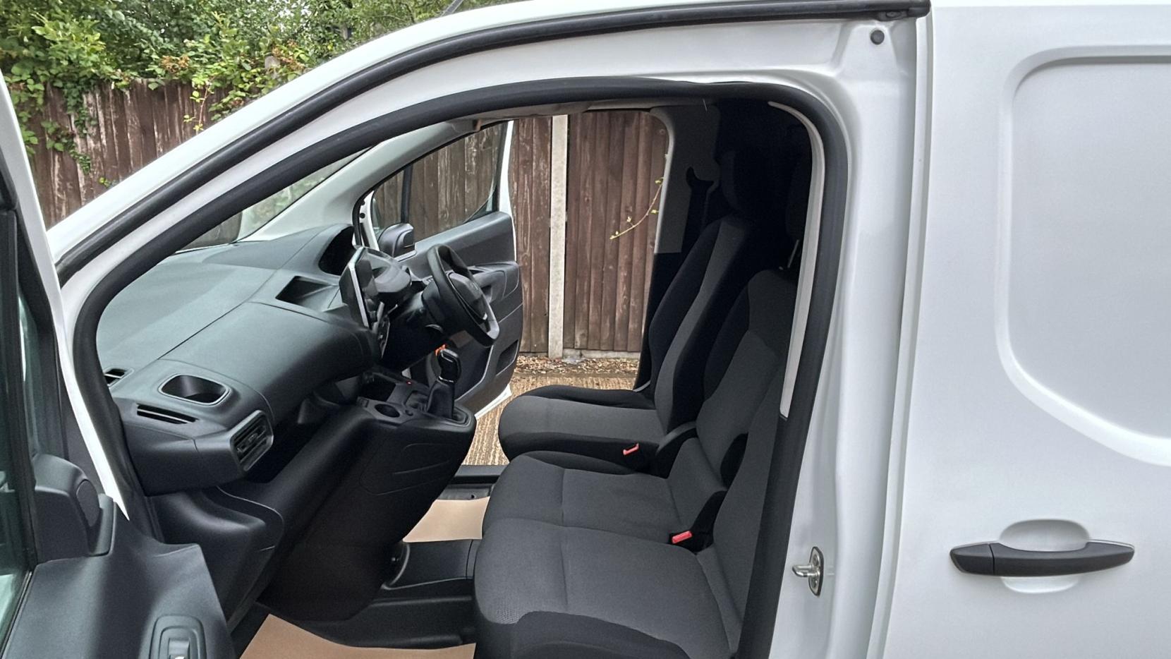 Peugeot Partner 1.5 BlueHDi 1000 Professional Standard Panel Van 5dr Diesel Manual SWB Euro 6 (s/s) (100 bhp)