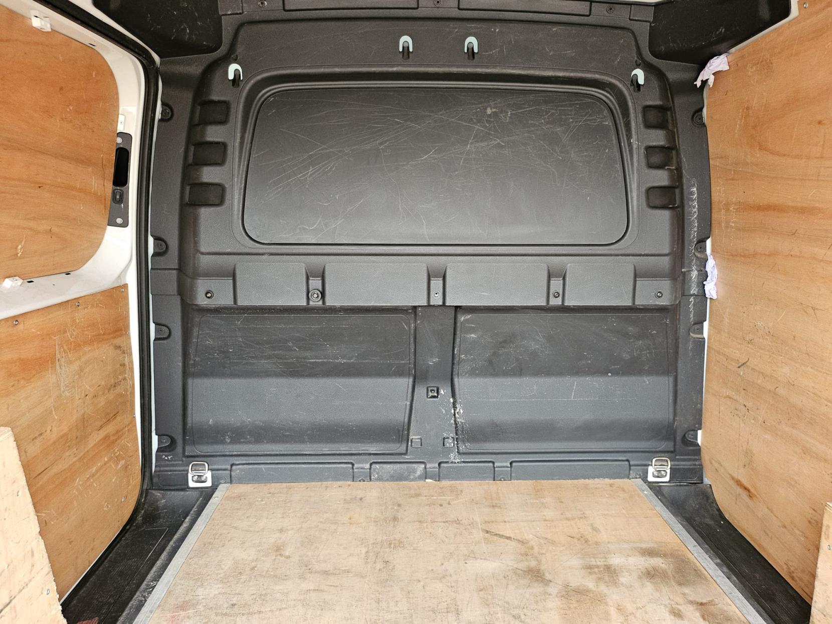 Volkswagen Caddy 2.0 TDI C20 Commerce Panel Van 5dr Diesel Manual SWB Euro 6 (s/s) (102 ps)