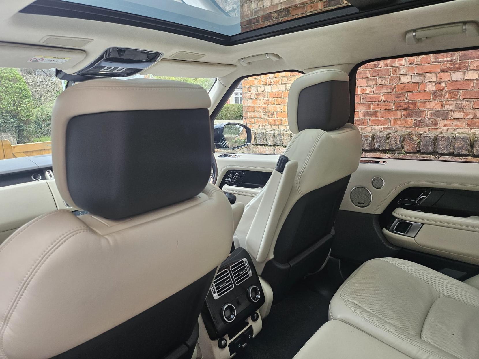 Land Rover Range Rover 3.0 D300 MHEV Westminster Black SUV 5dr Diesel Auto 4WD Euro 6 (s/s) (300 ps)