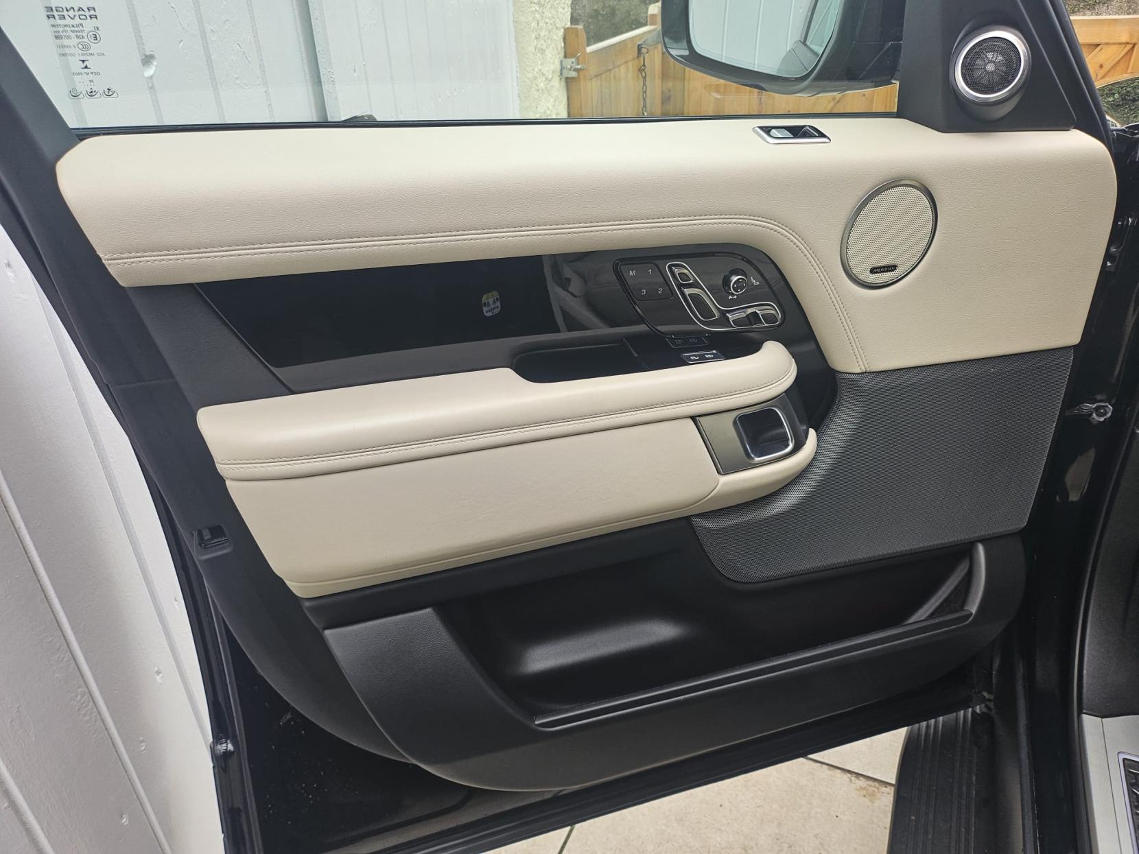 Land Rover Range Rover 3.0 D300 MHEV Westminster Black SUV 5dr Diesel Auto 4WD Euro 6 (s/s) (300 ps)