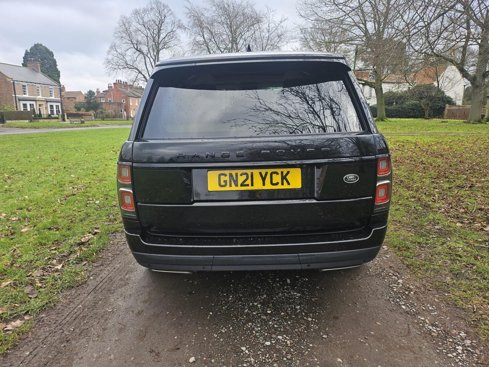 Land Rover Range Rover 3.0 D300 MHEV Westminster Black SUV 5dr Diesel Auto 4WD Euro 6 (s/s) (300 ps)