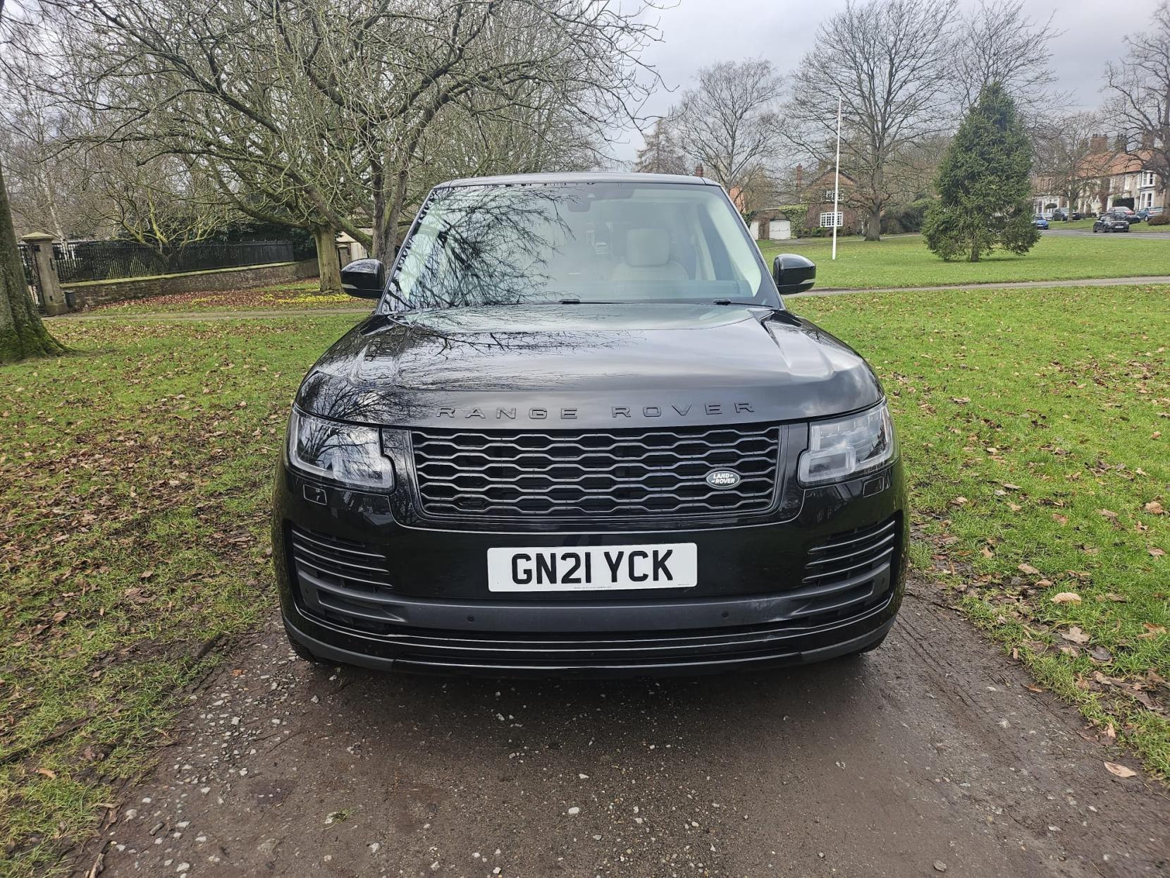 Land Rover Range Rover 3.0 D300 MHEV Westminster Black SUV 5dr Diesel Auto 4WD Euro 6 (s/s) (300 ps)