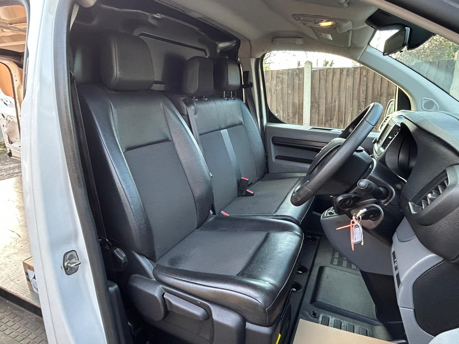 Vauxhall Vivaro 1.5 Turbo D 2900 Dynamic Panel Van 6dr Diesel Manual L2 H1 Euro 6 (s/s) (100 ps)