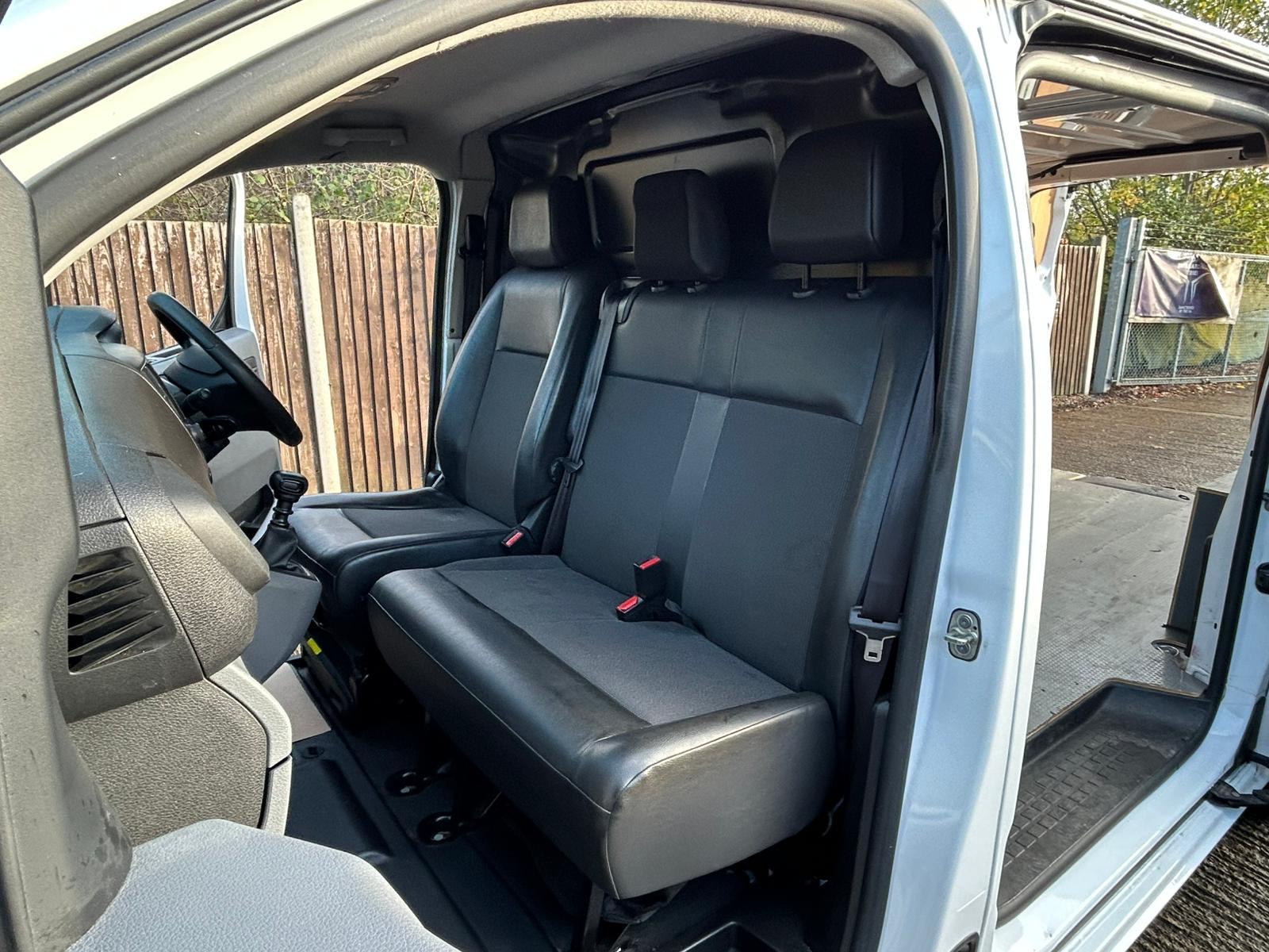 Vauxhall Vivaro 1.5 Turbo D 2900 Dynamic Panel Van 6dr Diesel Manual L2 H1 Euro 6 (s/s) (100 ps)