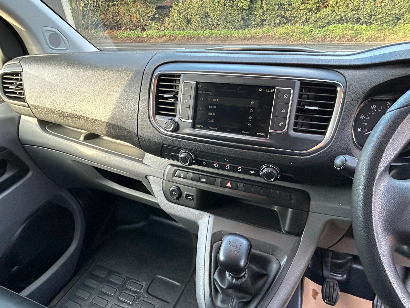 Vauxhall Vivaro 1.5 Turbo D 2900 Dynamic Panel Van 6dr Diesel Manual L2 H1 Euro 6 (s/s) (100 ps)