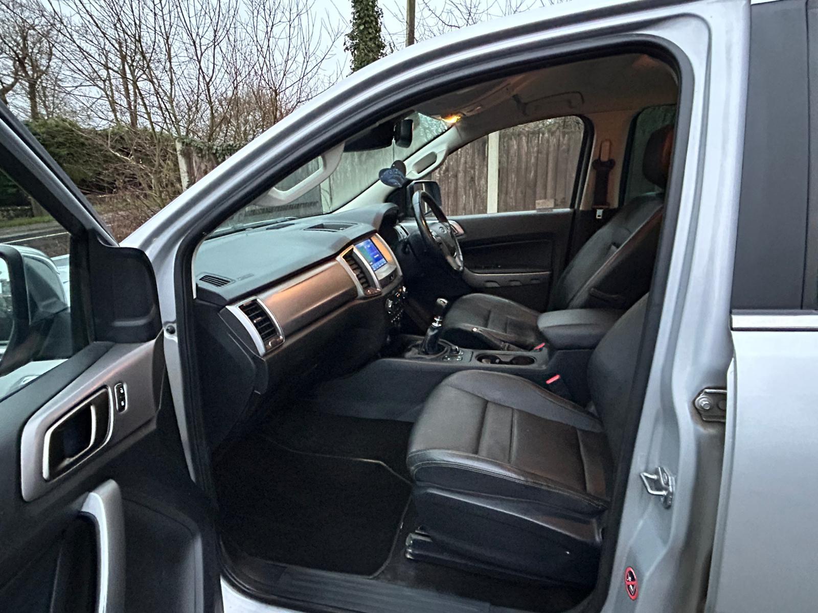 Ford Ranger 2.0 EcoBlue Limited Pickup Double Cab 4dr Diesel Manual 4WD Euro 6 (s/s) (170 ps)