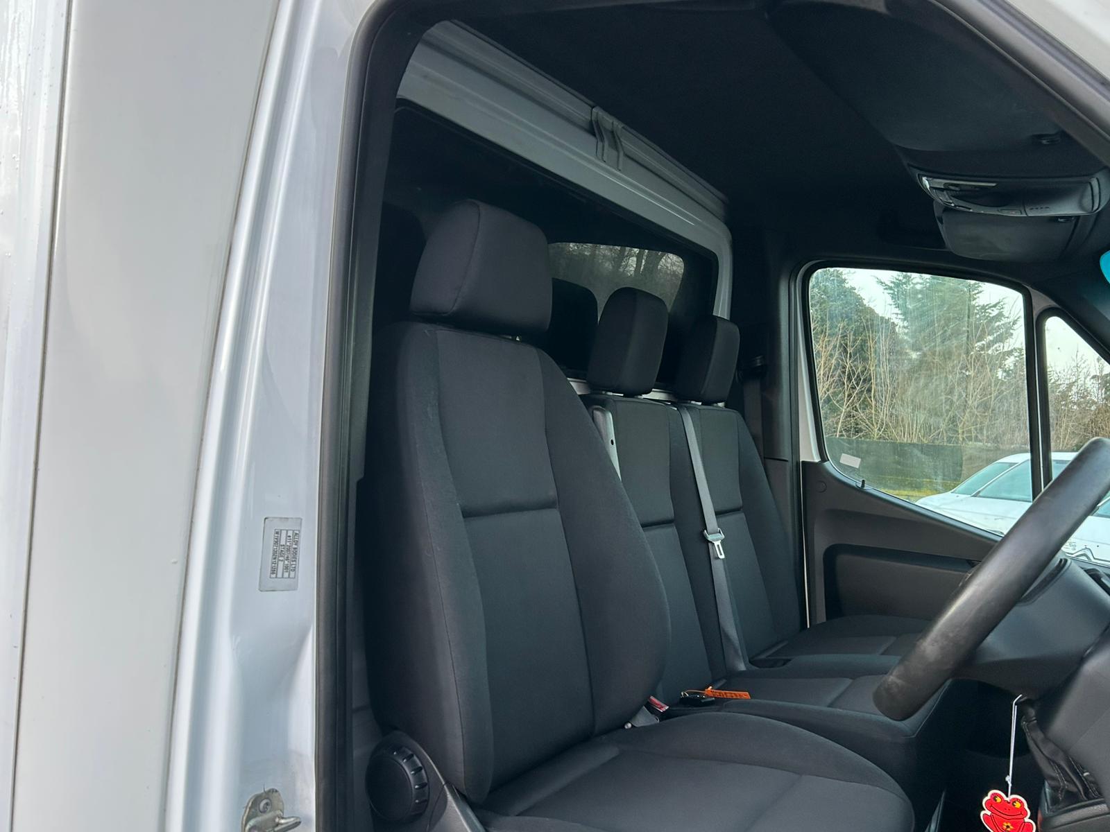 Mercedes-Benz Sprinter 2.1 316 CDI Progressive Chassis Cab 2dr Diesel Manual RWD L3 Euro 6 (s/s) (163 ps)