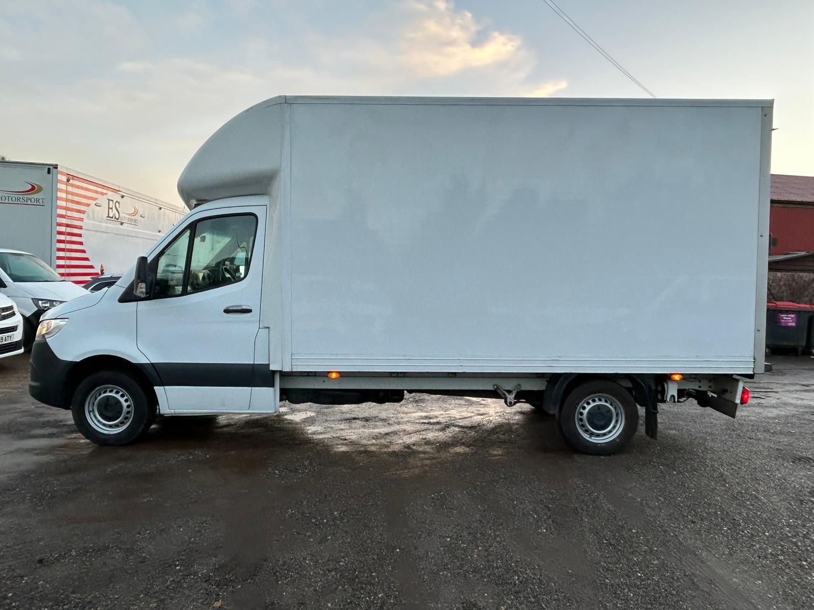 Mercedes-Benz Sprinter 2.1 316 CDI Progressive Chassis Cab 2dr Diesel Manual RWD L3 Euro 6 (s/s) (163 ps)