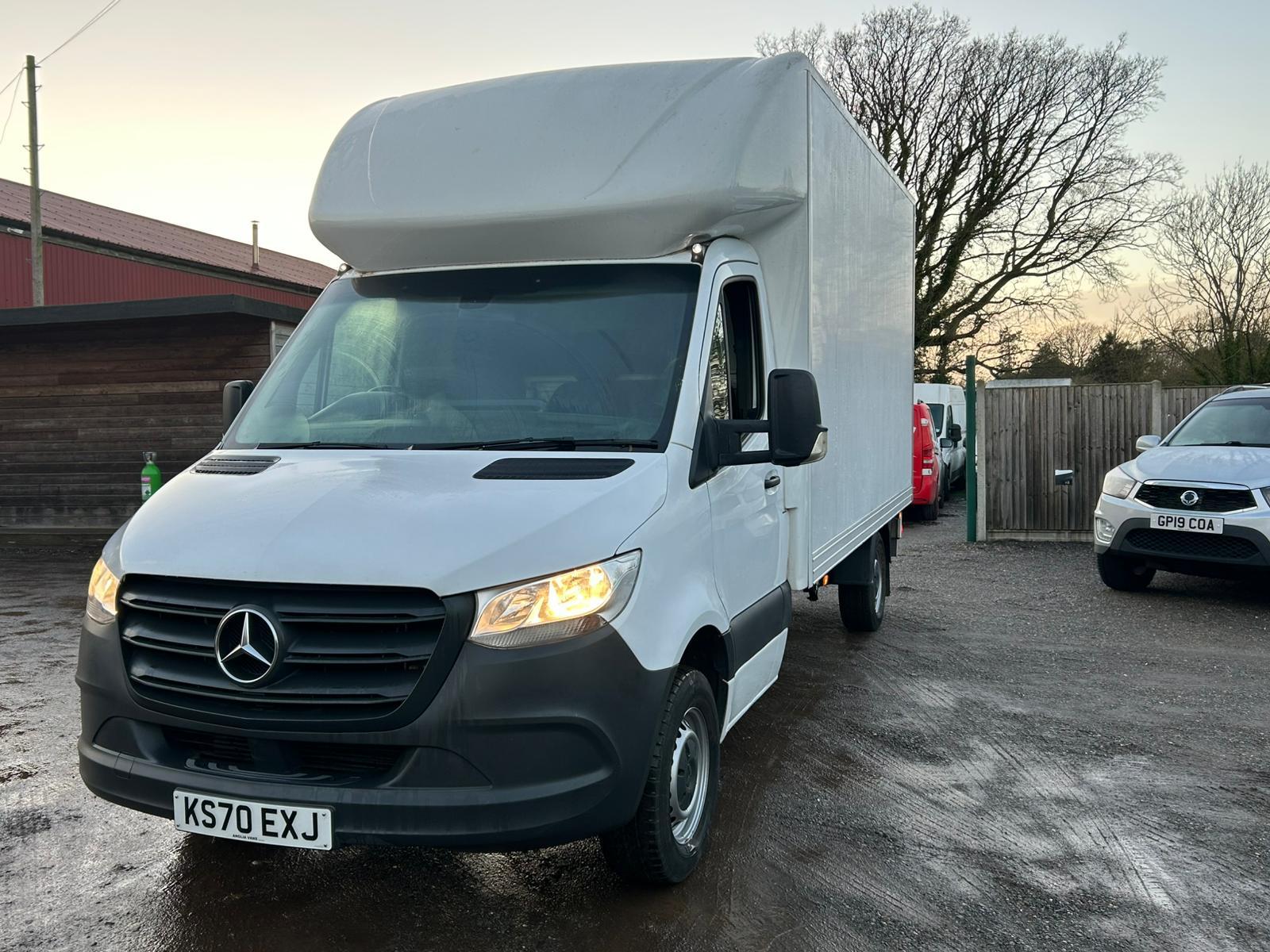 Mercedes-Benz Sprinter 2.1 316 CDI Progressive Chassis Cab 2dr Diesel Manual RWD L3 Euro 6 (s/s) (163 ps)