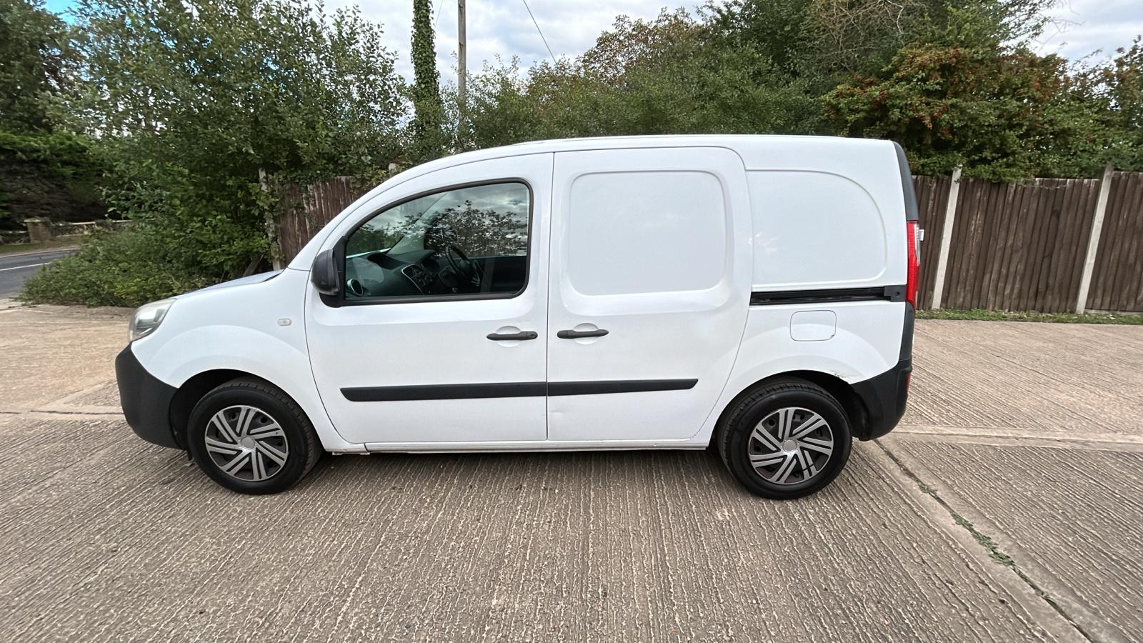 Renault Kangoo 1.5 ML19 dCi Panel Van 4dr Diesel Manual FWD L2 H1 (119 g/km, 90 bhp)