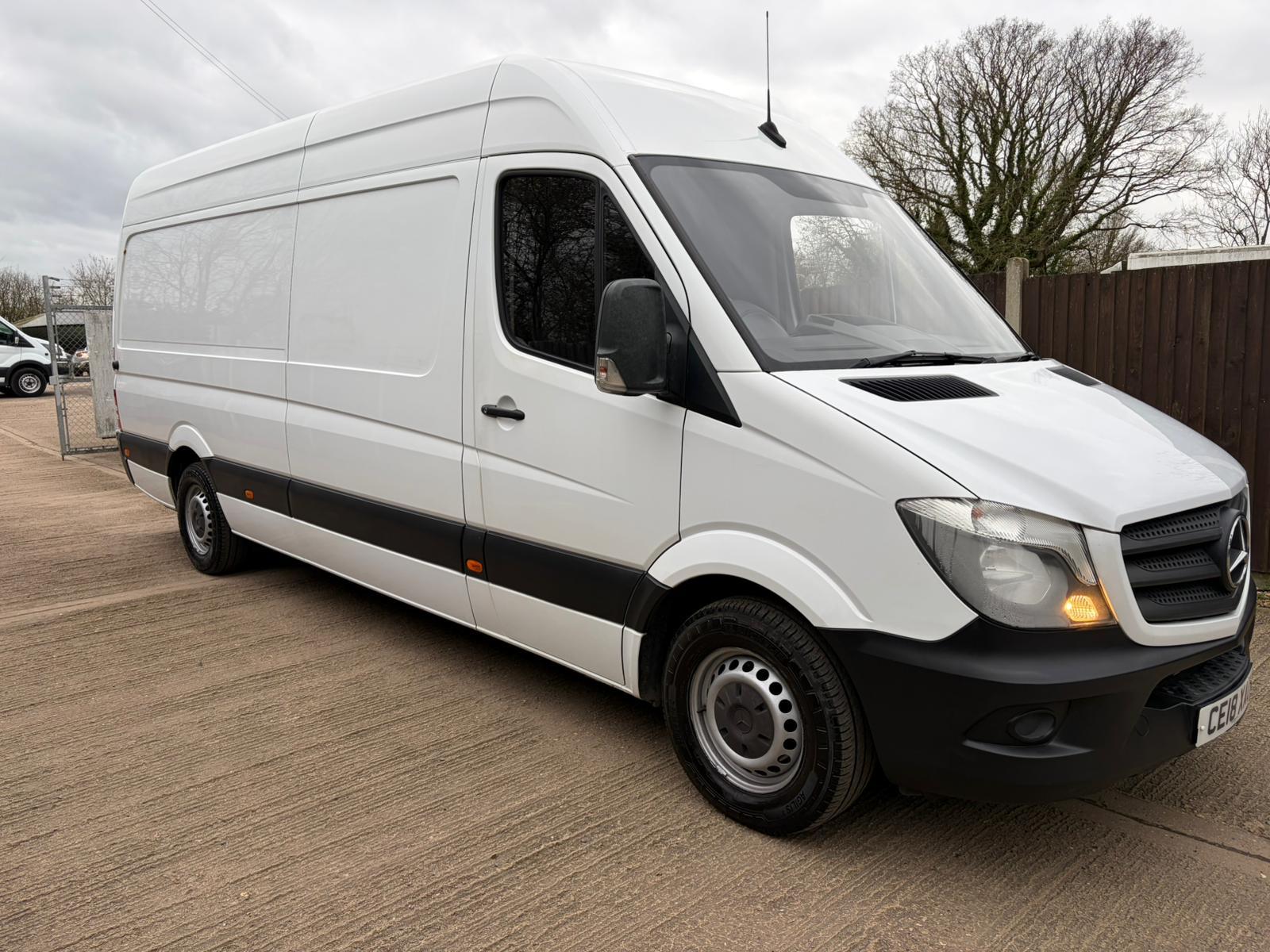 Mercedes-Benz Sprinter 2.1 314 CDi Panel Van 5dr Diesel Manual RWD L3 H3 (218 g/km, 140 bhp)