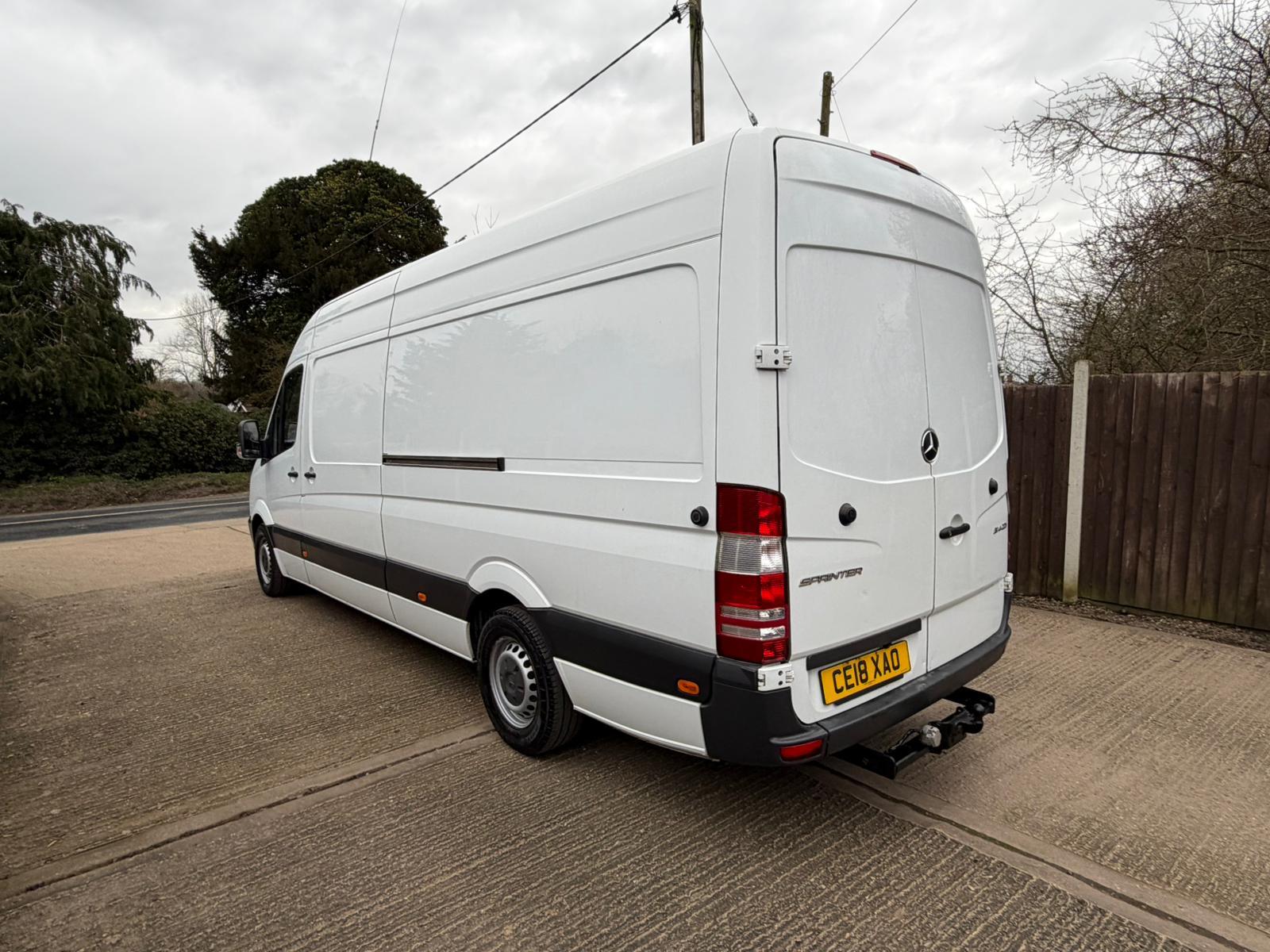 Mercedes-Benz Sprinter 2.1 314 CDi Panel Van 5dr Diesel Manual RWD L3 H3 (218 g/km, 140 bhp)