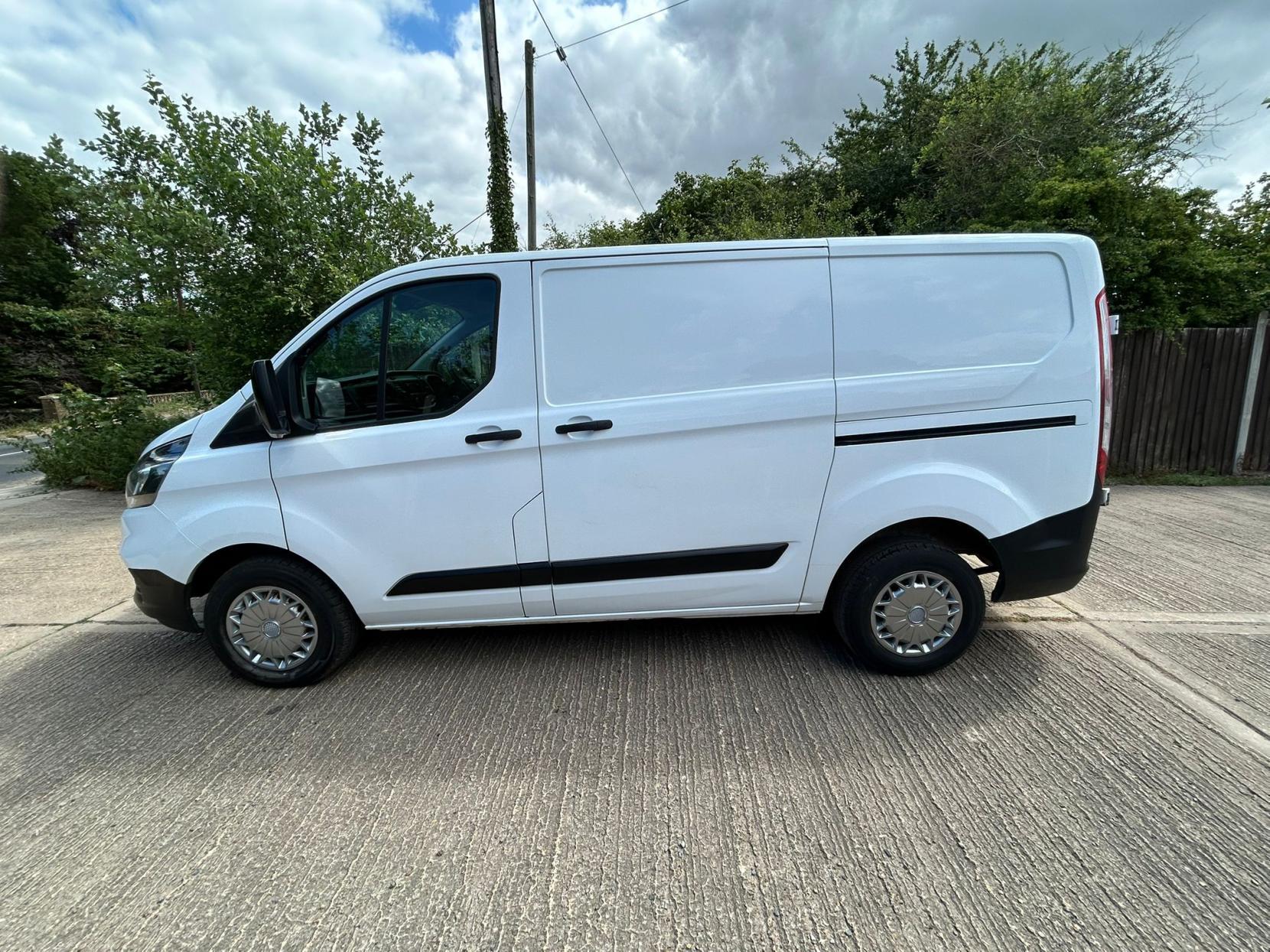 Ford Transit Custom 2.0 300 EcoBlue Panel Van 5dr Diesel Manual L1 H1 Euro 6 (105 ps)