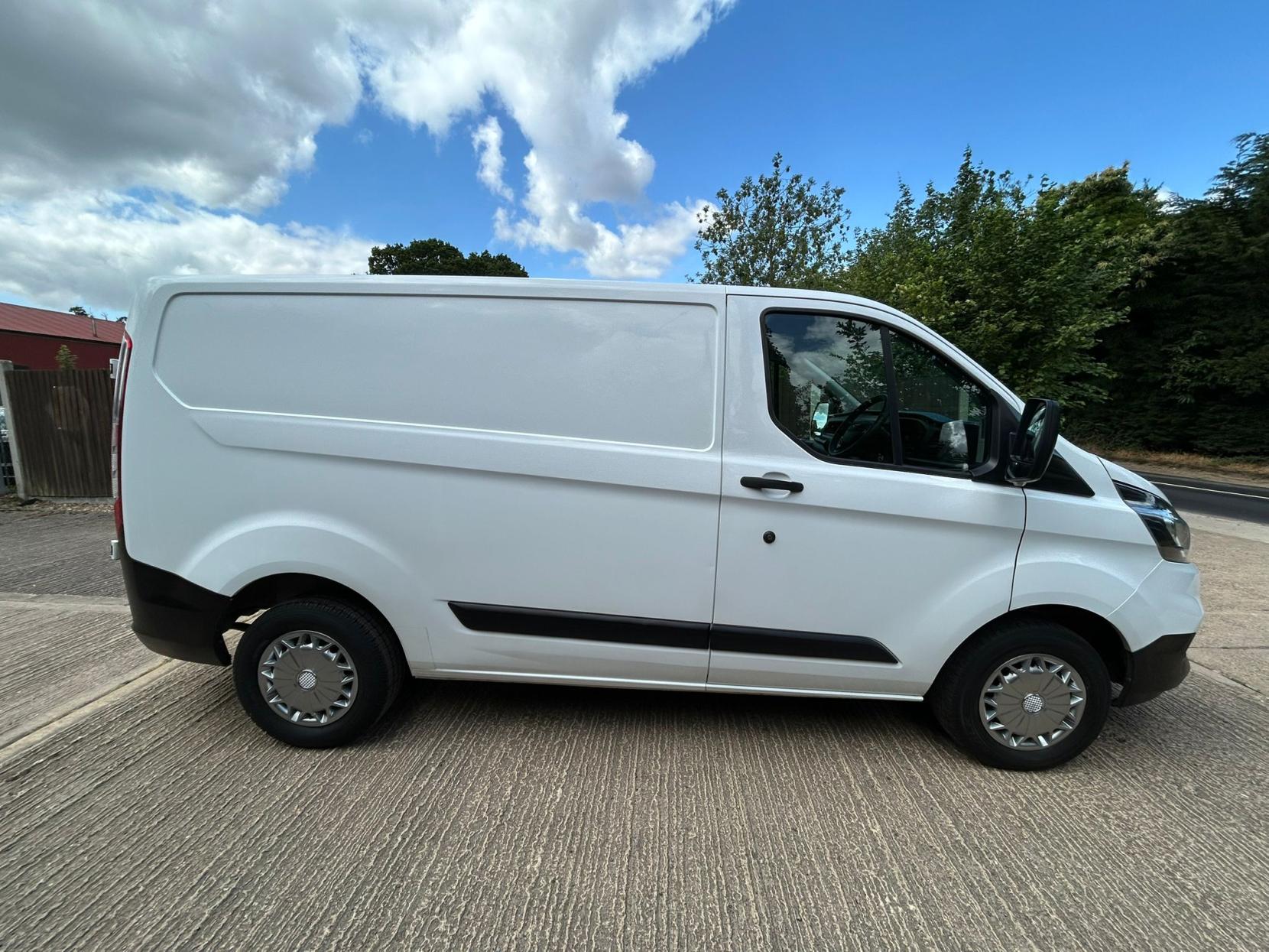 Ford Transit Custom 2.0 300 EcoBlue Panel Van 5dr Diesel Manual L1 H1 Euro 6 (105 ps)