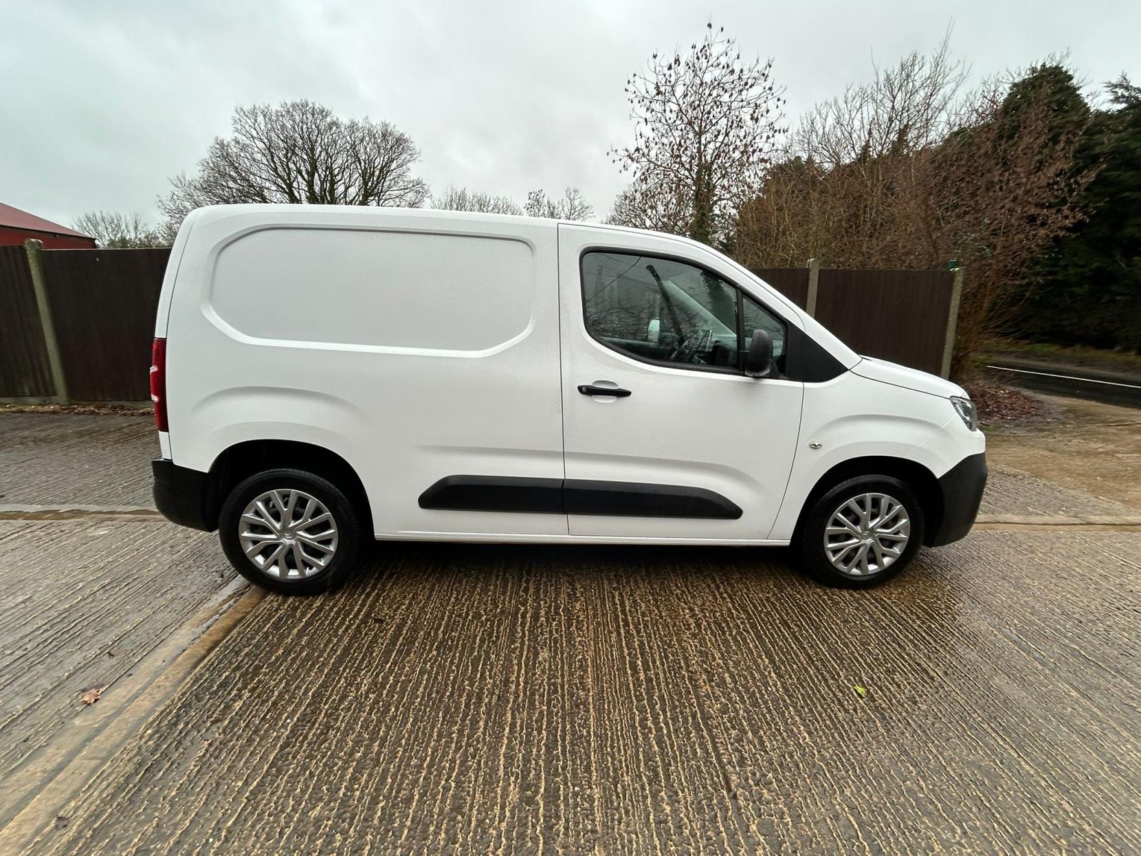 Citroen Berlingo 1.5 BlueHDi 1000 Enterprise M Panel Van 5dr Diesel Manual SWB Euro 6 (s/s) (100 ps)