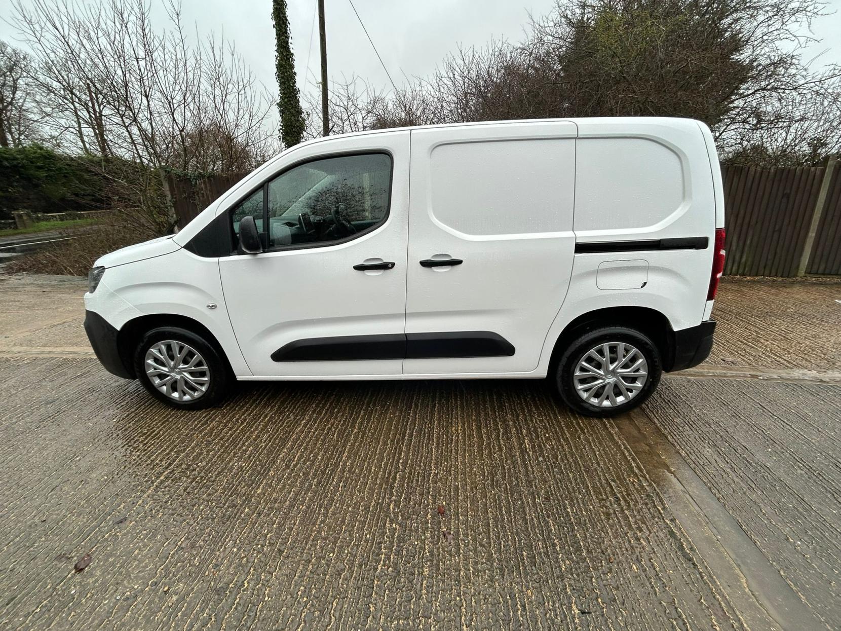 Citroen Berlingo 1.5 BlueHDi 1000 Enterprise M Panel Van 5dr Diesel Manual SWB Euro 6 (s/s) (100 ps)