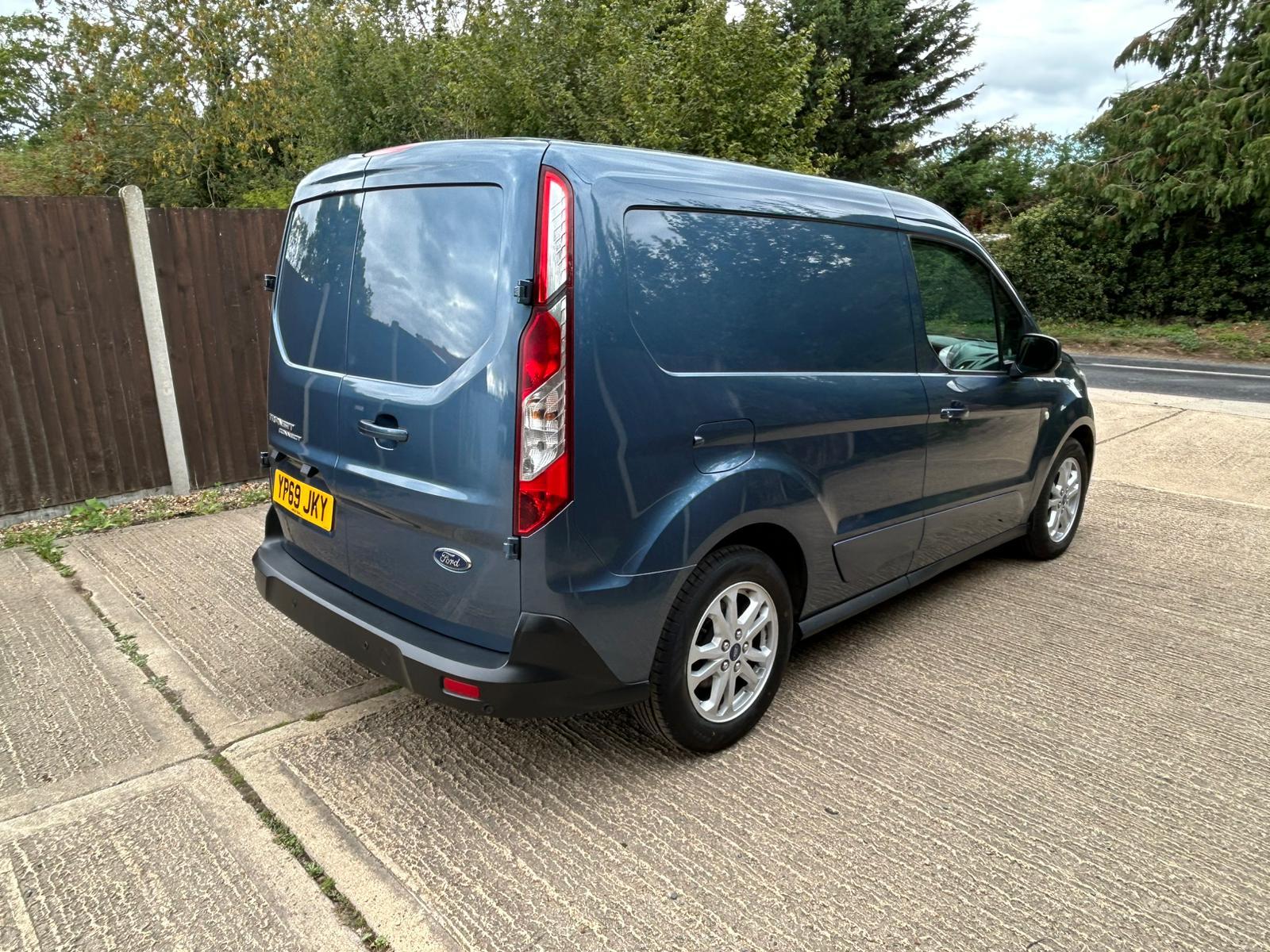 Ford Transit Connect 1.5 200 EcoBlue Limited Panel Van 5dr Diesel Manual L1 Euro 6 (s/s) (120 ps)