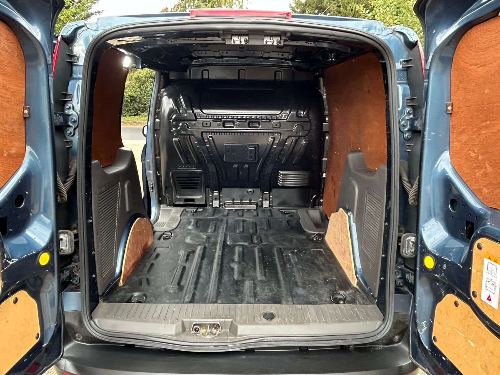 Ford Transit Connect 1.5 200 EcoBlue Limited Panel Van 5dr Diesel Manual L1 Euro 6 (s/s) (120 ps)